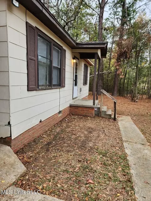1055 Mccluer Rd, Jackson, MS 39212 photo 3