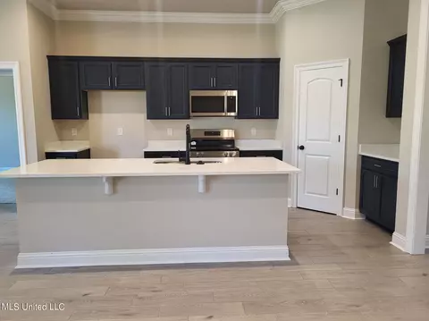 852 Leeward Dr, Biloxi, MS 39532 photo 3