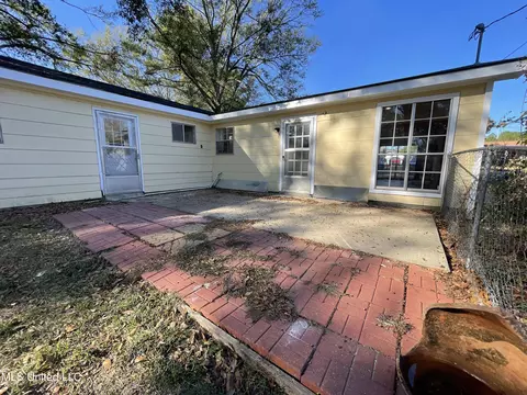 Exterior - 206 NE Jadek Dr, Magee, MS 39111 photo 6 of 14