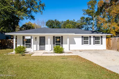 2503 Youpon St, Ocean Springs, MS 39564