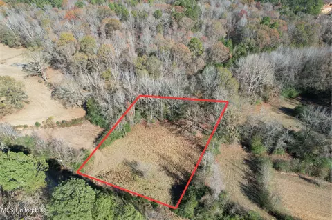 158 Dogwood St, Water Valley, MS 38965