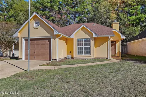 126 Shadow Lodge Cir, Pearl, MS 39208
