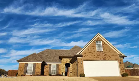 3176 N Loganberry Loop, Southaven, MS 38672