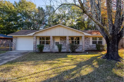 136 James Dr, Gulfport, MS 39503