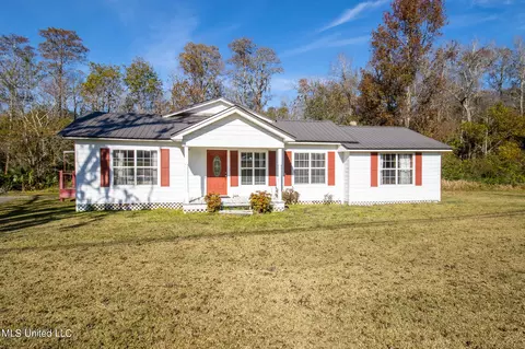 10701 Highway 90, Moss Point, MS 39562