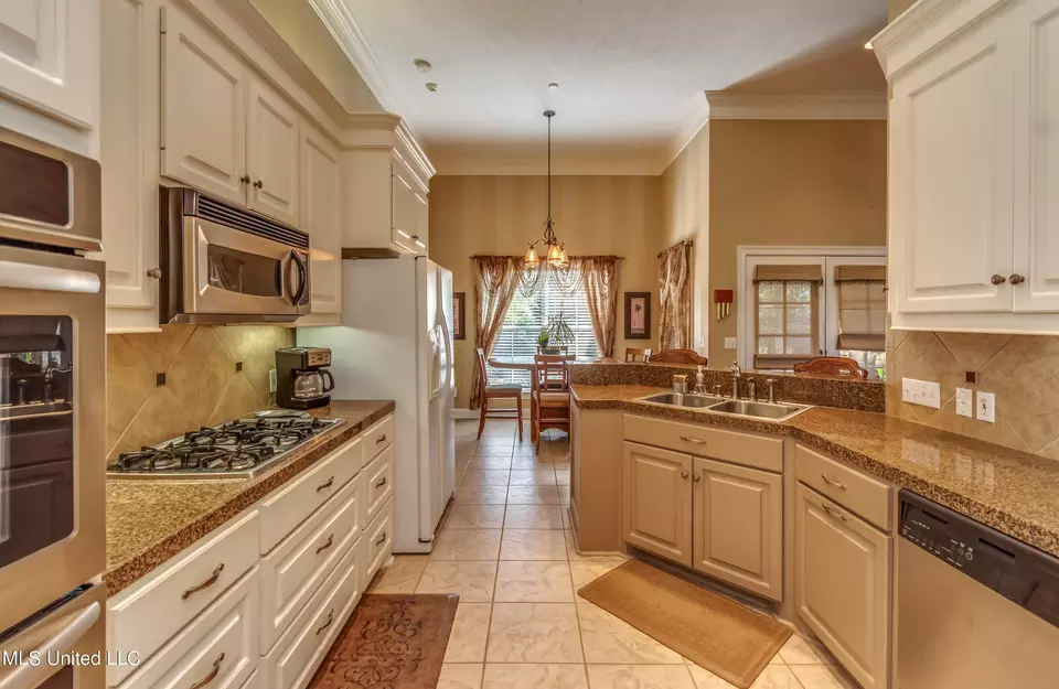  112 Elizabeth Dr, Brandon, MS 39042 photo 24