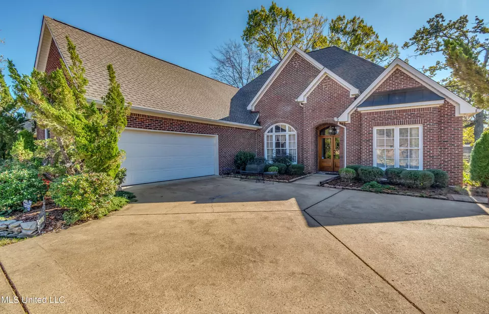  112 Elizabeth Dr, Brandon, MS 39042 photo 2