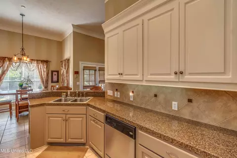 112 Elizabeth Dr, Brandon, MS 39042 photo 23
