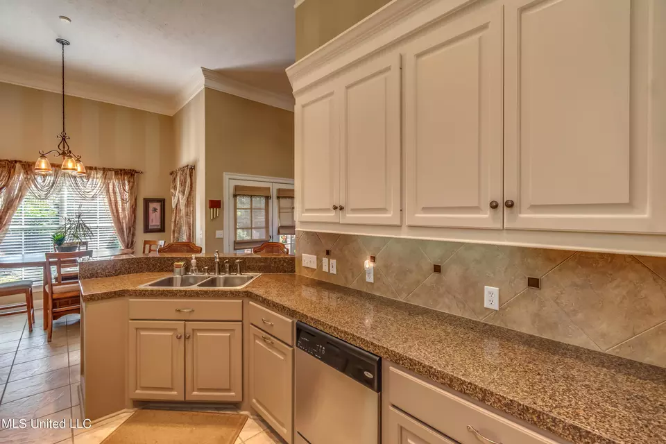  112 Elizabeth Dr, Brandon, MS 39042 photo 23