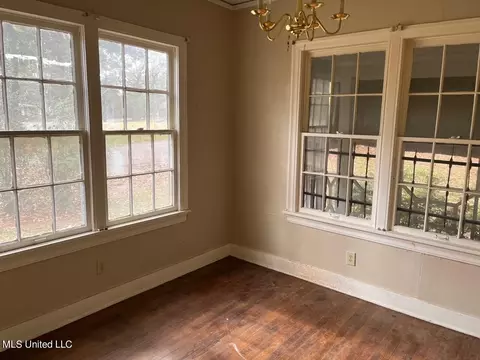 2124 Alta Woods Blvd, Jackson, MS 39204 photo 4
