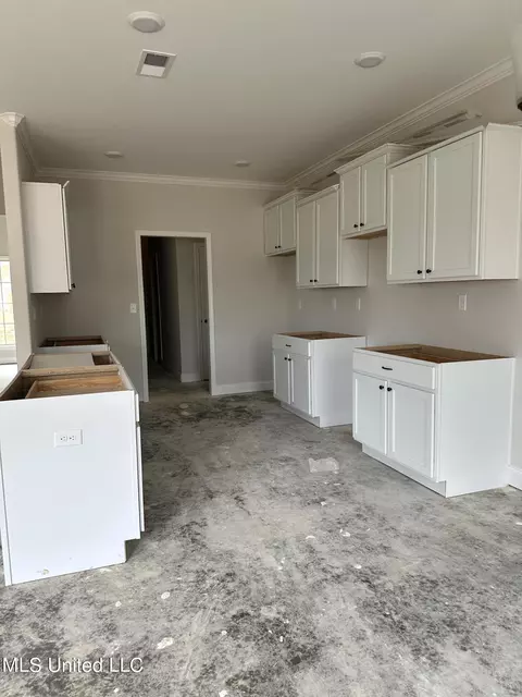 4976 Witt Cv, Olive Branch, MS 38654 photo 2