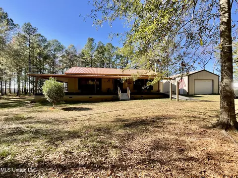 279 Hwy 541, Mount Olive, MS 39119