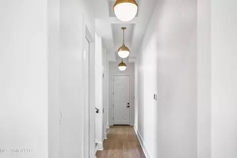 Entry Way - 450 Whittington Cir, Madison, MS 39110 photo 2 of 4