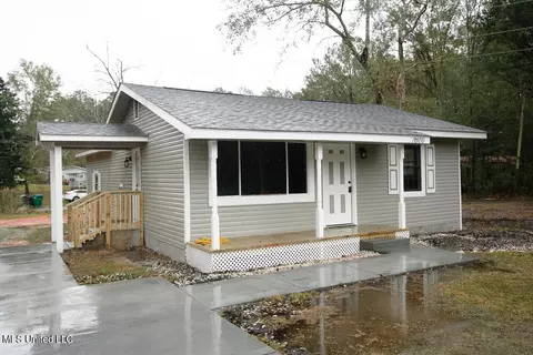 7600 Fish Hawk Rd, Gautier, MS 39553