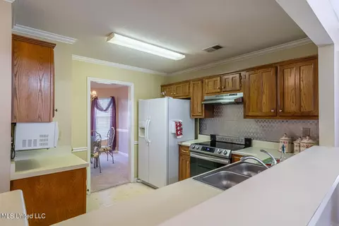 9403 Huron Dr, Olive Branch, MS 38654 photo 12