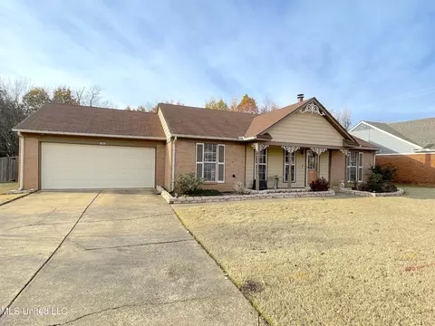 6381 Kristen Dr, Olive Branch, MS 38654