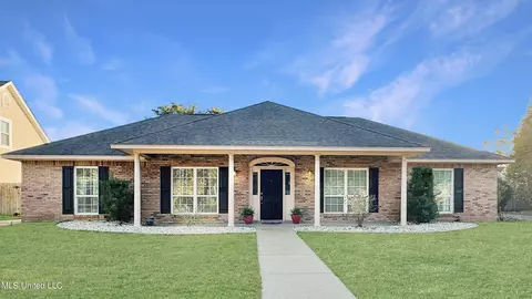 2365 Park Place Dr, Gulfport, MS 39507
