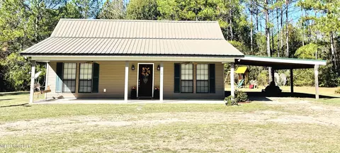 14 2nd Ln, Lumberton, MS 39455