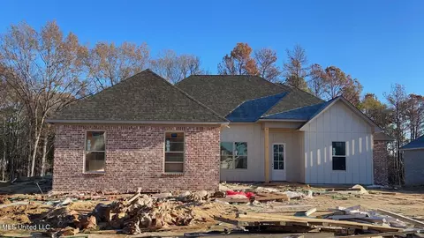 130 Catherine Blvd, Clinton, MS 39056