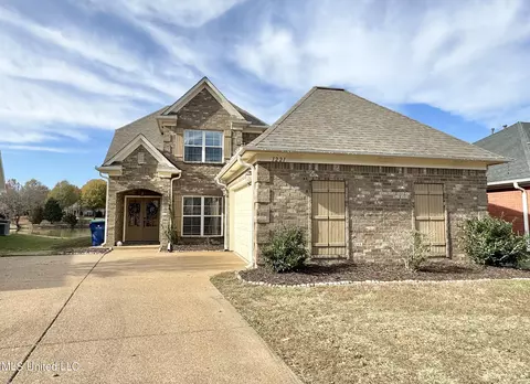 1221 E Cross Creek Dr, Hernando, MS 38632 photo 2