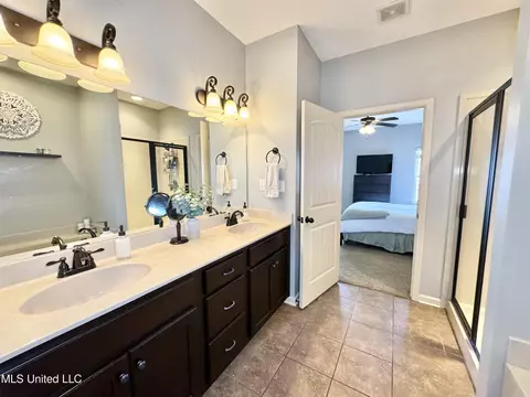 1221 E Cross Creek Dr, Hernando, MS 38632 photo 14