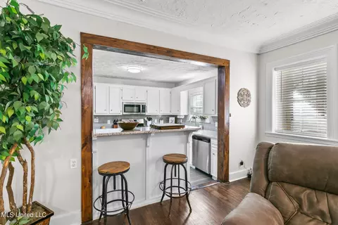 Kitchen - 404 Eldorado Rd, Pearl, MS 39208 photo 7 of 7