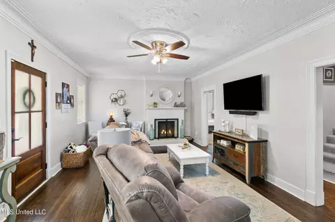 Living - 404 Eldorado Rd, Pearl, MS 39208 photo 3 of 7