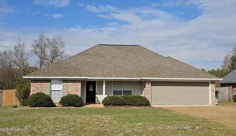 231 Shadow Creek Dr, Florence, MS 39073