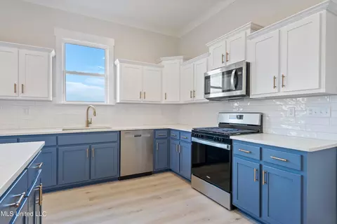 Kitchen - 3515 Kreunen St, Nesbit, MS 38651 photo 5 of 5