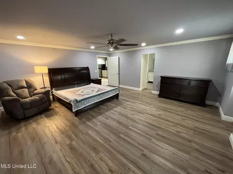 672 Mt Pilgrim Rd, Camden, MS 39045