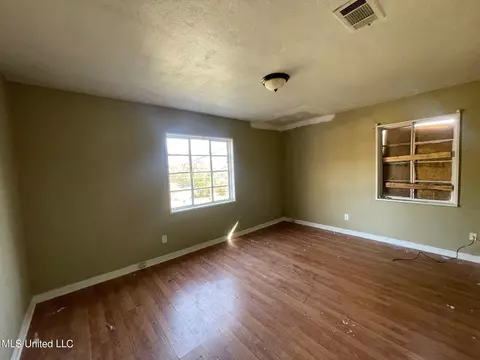 385 Lawrence Rd, Jackson, MS 39206 photo 5