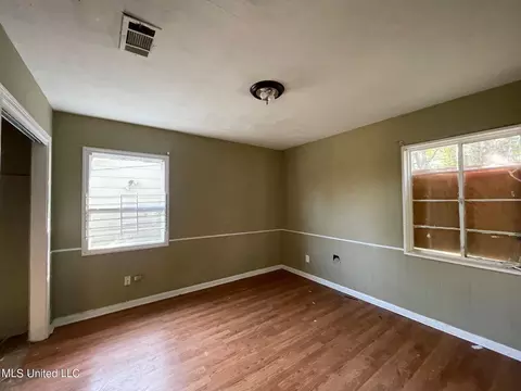 385 Lawrence Rd, Jackson, MS 39206 photo 4
