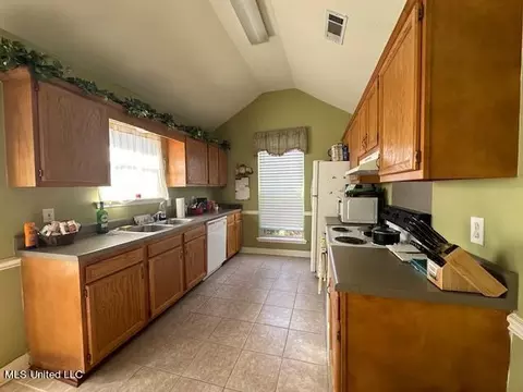 124 Windchase Dr, Brandon, MS 39042 photo 2