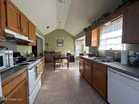 124 Windchase Dr, Brandon, MS 39042 photo 3