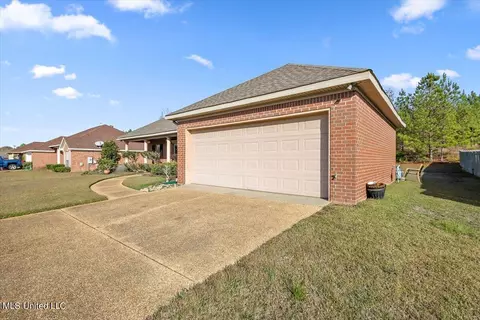 515 Roxbury Pl, Florence, MS 39073 photo 3