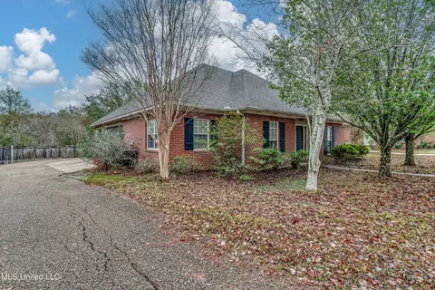 646 Camdenpark Dr, Ridgeland, MS 39157