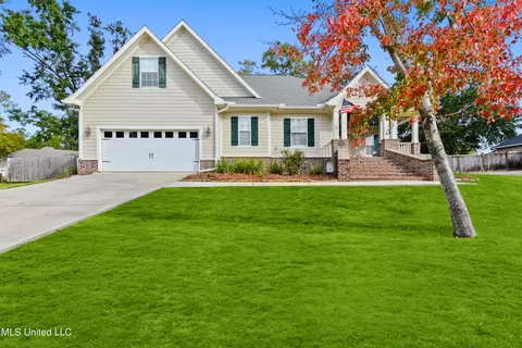 10017 W Sancutuary Blvd, Ocean Springs, MS 39564