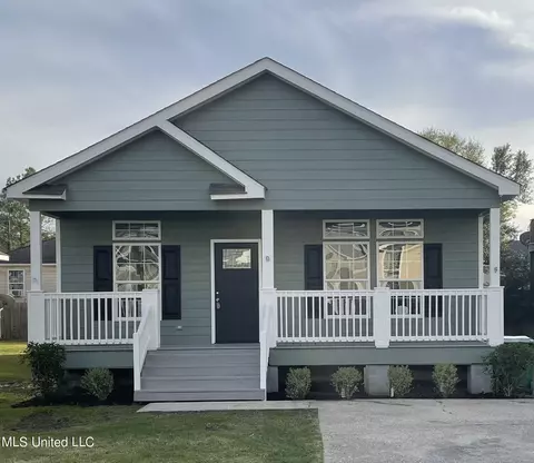 6199 W Desoto St, Bay Saint Louis, MS 39520