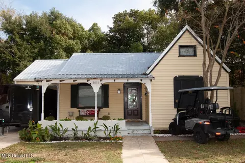 3018 Jonte St, Pascagoula, MS 39567