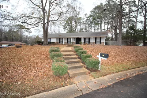 94 Woodbridge Rd, Brandon, MS 39042