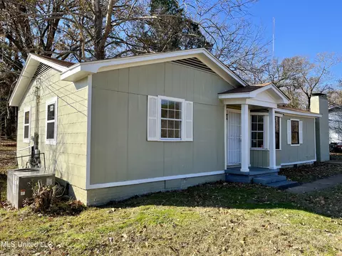 5211 Robinson Rd, Jackson, MS 39204 photo 1