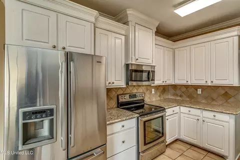 327 Cherry Bark Dr, Brandon, MS 39047 photo 17