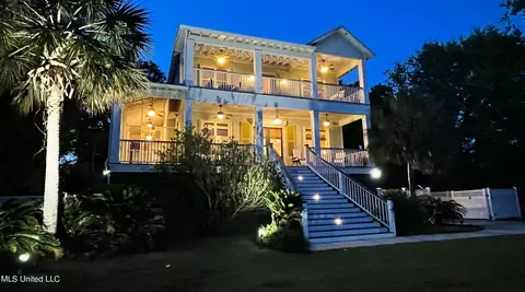 2805 Washington Ave, Pascagoula, MS 39567