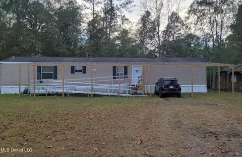 12112 Meadowglen Rd, Vancleave, MS 39565
