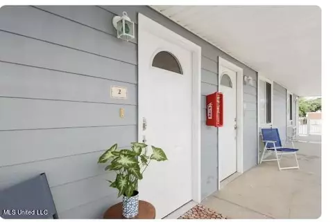 1664 Beach Blvd #2, Biloxi, MS 39531