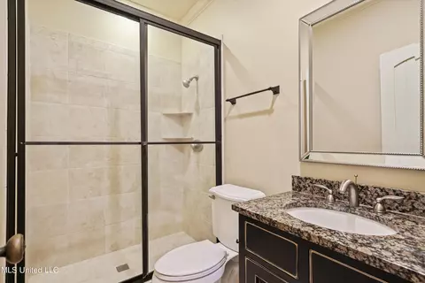 Bath - 6028 E Fleur De Lis, Olive Branch, MS 38654 photo 3 of 4