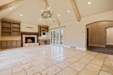 Living - 6028 E Fleur De Lis, Olive Branch, MS 38654 photo 1 of 3