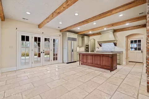 Kitchen - 6028 E Fleur De Lis, Olive Branch, MS 38654 photo 1 of 4