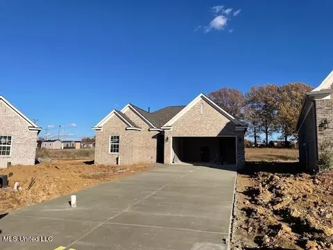 5864 Thomas St, Horn Lake, MS 38637