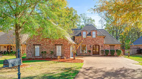 109 Bear Creek Cir, Canton, MS 39046